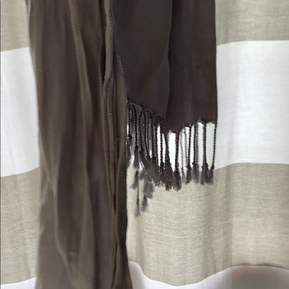 Natalie silver scarf